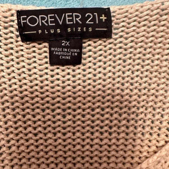Fun tan sweater from forever 21 *needs small  repair see photos - Picture 4 of 4